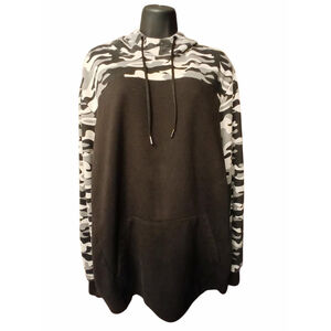 Athletic Works Women's Gray Camo & Black Oversized Hoodie - Size L - JC404